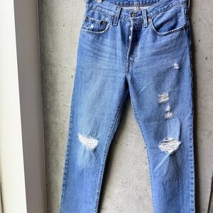 Levi’s Distressed high rise straight leg Blue Jeans